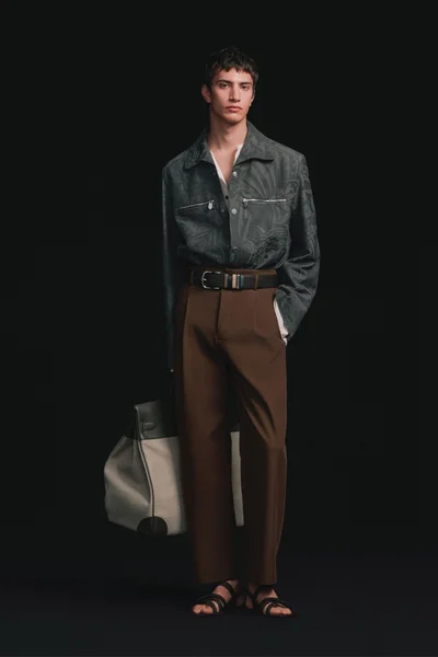 Look 8